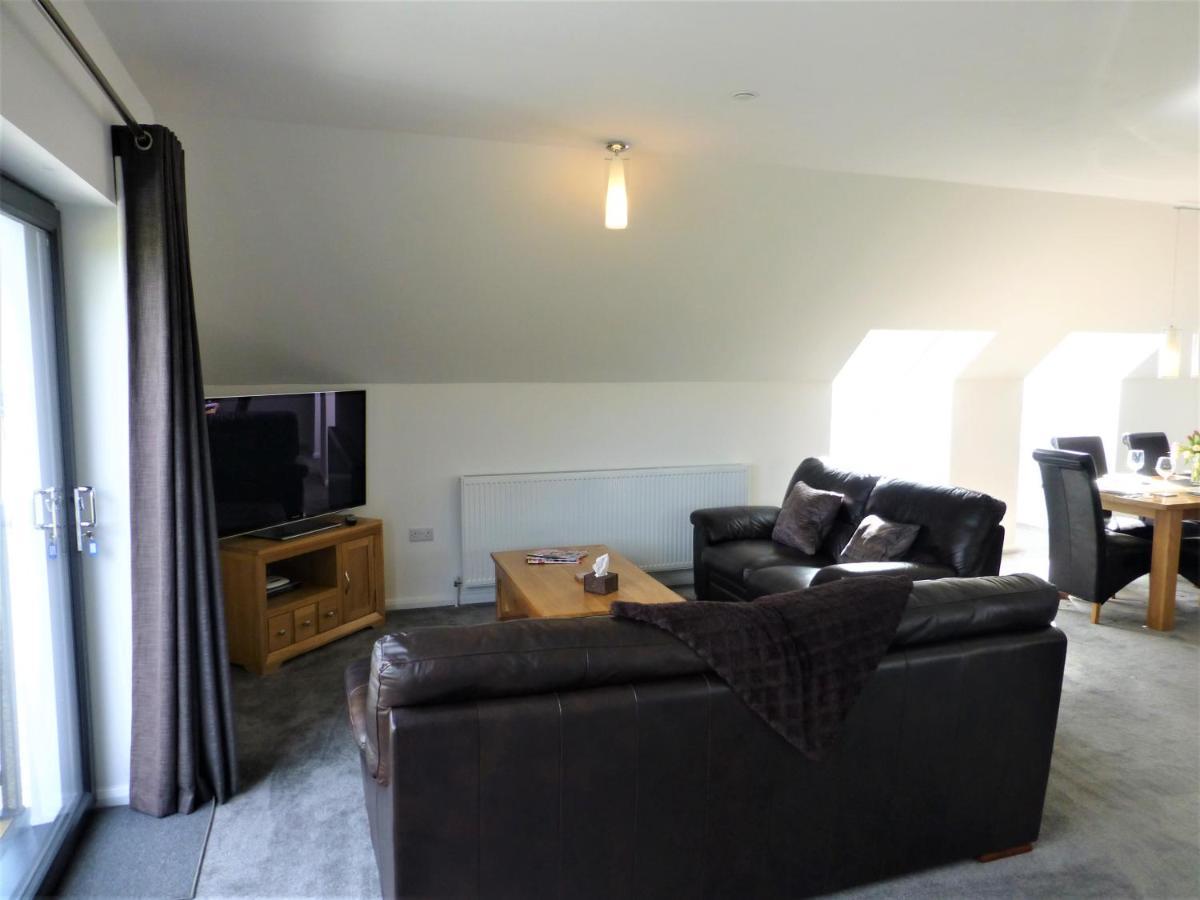 Gerycastell Luxury Holiday Apartment With Stunning Views & Ev Station Point Carmarthen Exterior foto